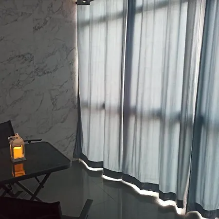Apartment Playmar *